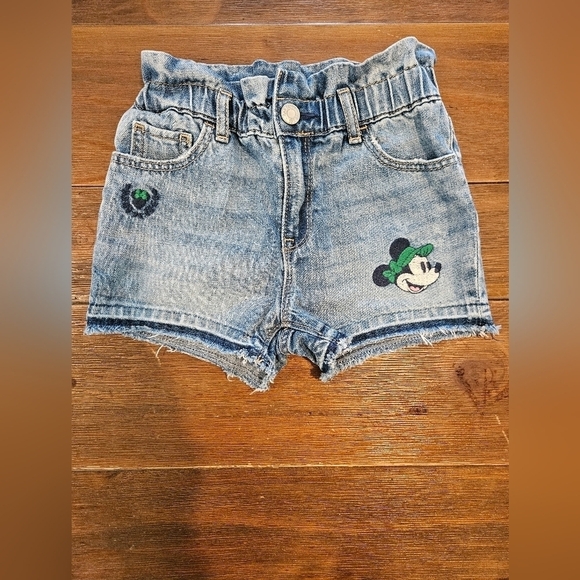 GAP DISNEY GIRL'S JUST LIKE MOM SHORT DENIM EMBROIDERED SIZE 5 YEARS - Picture 2 of 10